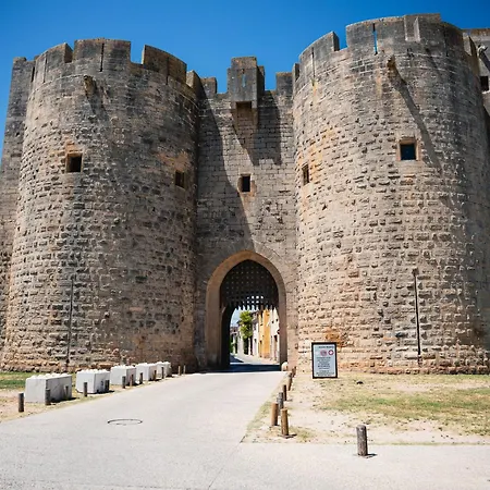 La Porte De Mamé Au Coeur Des Remparts Avec Garage Privatif Aigues-Mortes